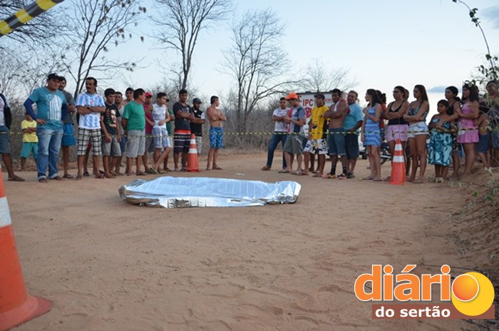 Jovem morre e quatro amigos ficam feridos após grave acidente em Cajazeiras; vítimas iam para festa de aniversário. Imagens fortes!