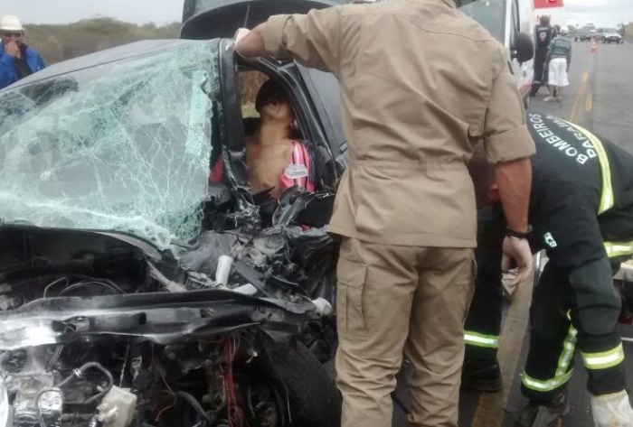 Cancão Notícias Homem fica preso às ferragens e morre em grave