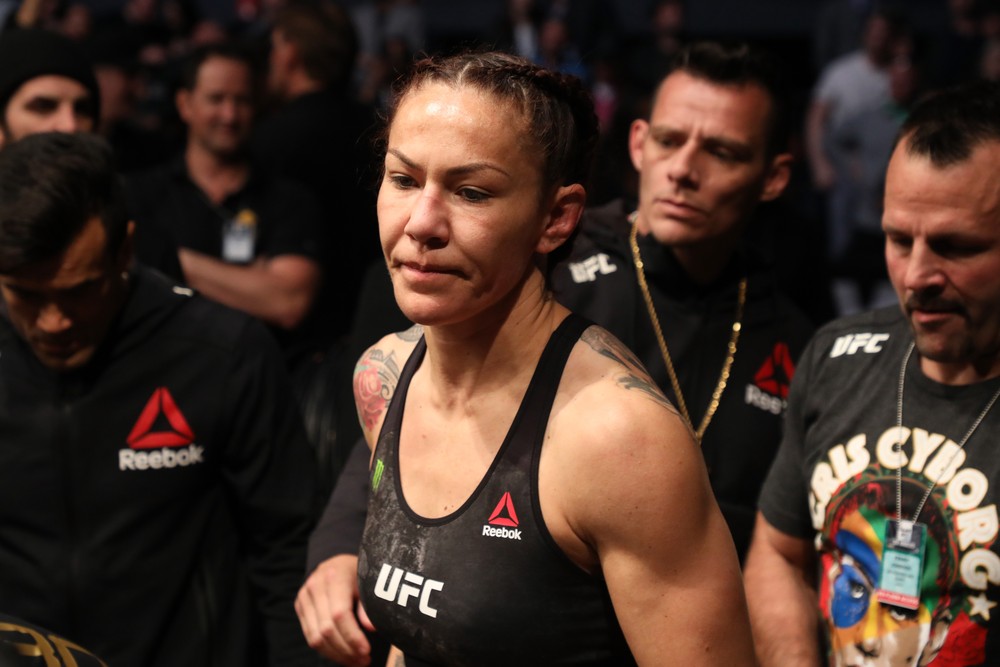 Cris Cyborg ganha R$ 37.980 por segundo no UFC 232. Campeã, Amanda ...