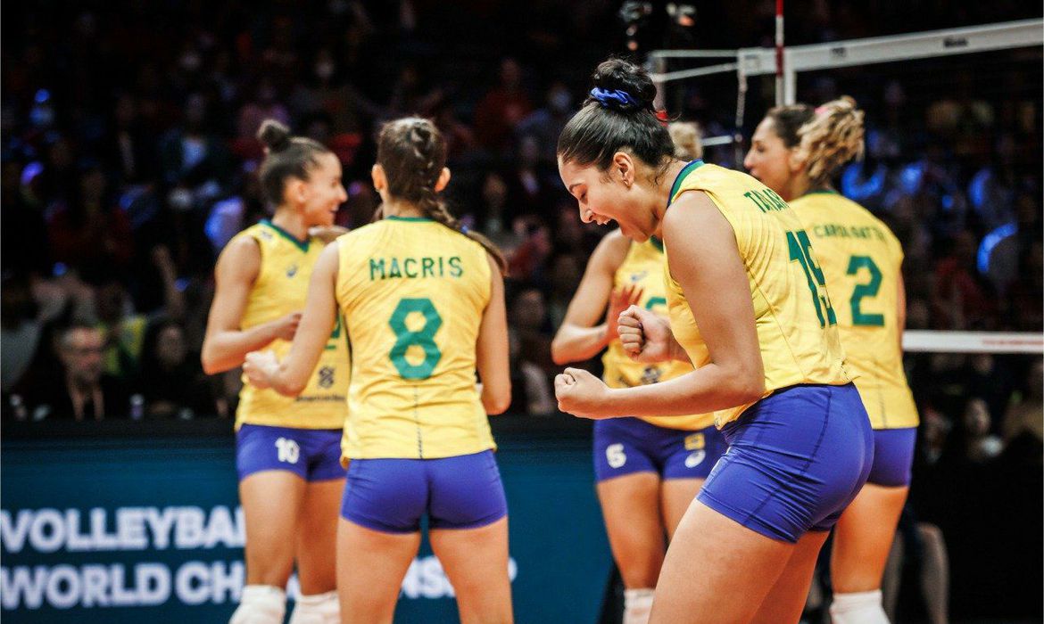 Brasil vence Bélgica de virada pelo Campeonato Mundial de Vôlei feminino -  Jogada - Diário do Nordeste